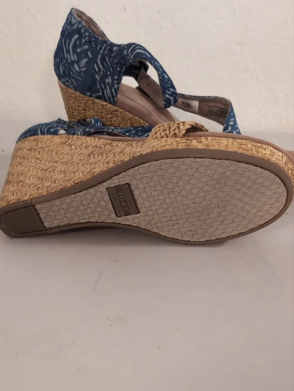 Toms stylish women